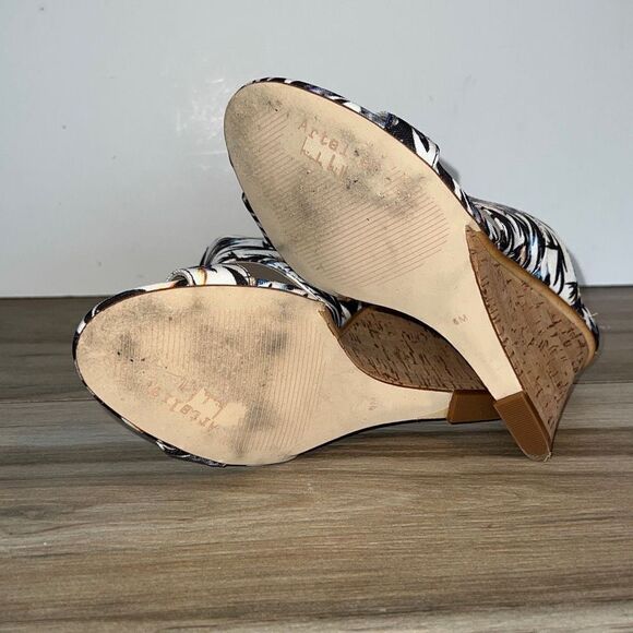 Nicole Miller woman’s waylon Cork wedge heel tropical black and white print 6M - Picture 8 of 8